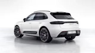 2026 Porsche Macan - Image 17 of 30