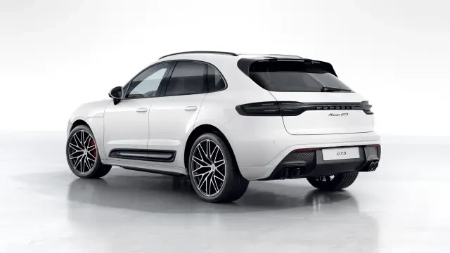 2026 Porsche Macan - Image 22 of 30