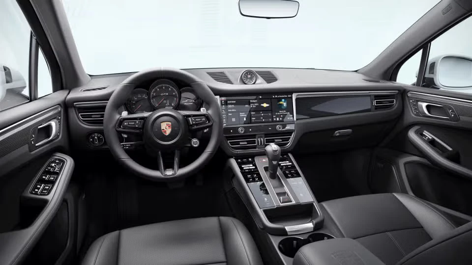 2026 Porsche Macan - Image 27 of 30