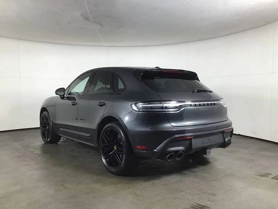 2026 Porsche Macan GTS - Image 3 of 5