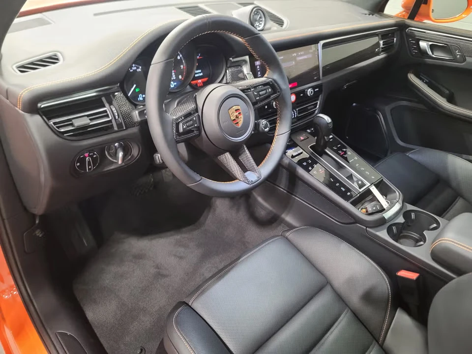 2026 Porsche Macan GTS - Image 28 of 31