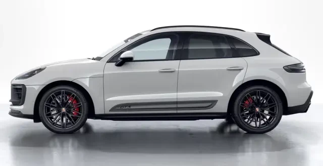 2026 Porsche Macan GTS - Image 14 of 31
