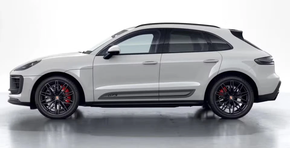 2026 Porsche Macan GTS - Image 11 of 31