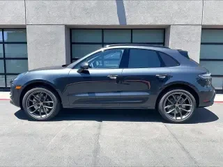 2026 Porsche Macan GTS - Image 13 of 31