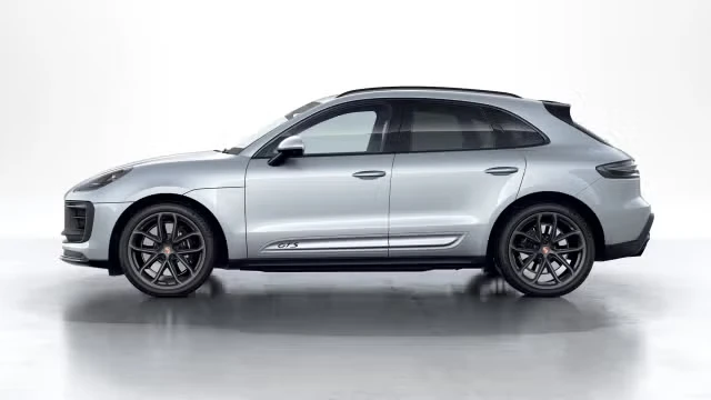 2026 Porsche Macan GTS - Image 10 of 30