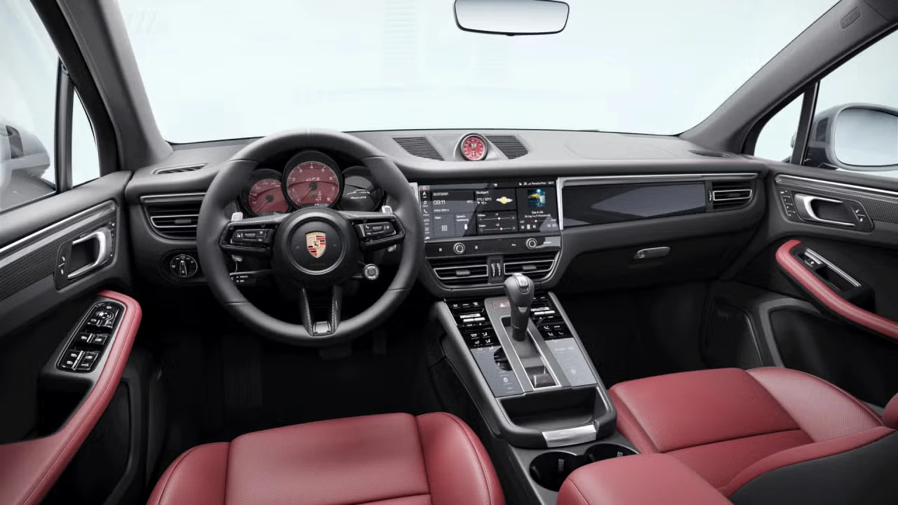 2026 Porsche Macan GTS - Image 28 of 31