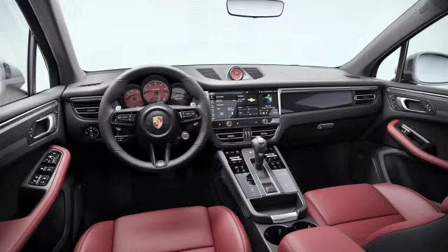 2026 Porsche Macan GTS - Image 26 of 31