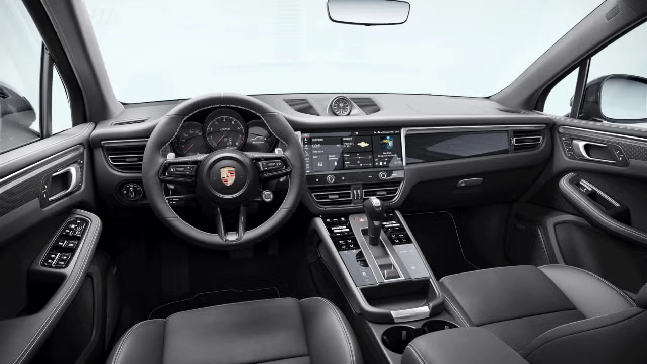 2026 Porsche Macan GTS - Image 28 of 31