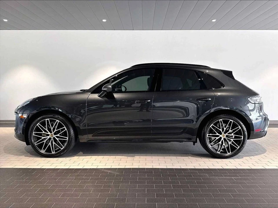 2026 Porsche Macan GTS - Image 2 of 4