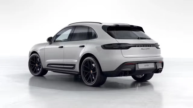 2026 Porsche Macan GTS - Image 18 of 31