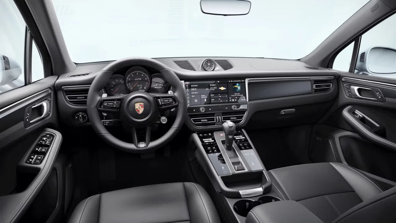 2026 Porsche Macan GTS - Image 28 of 31