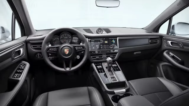 2026 Porsche Macan GTS - Image 26 of 31
