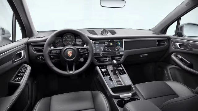 2026 Porsche Macan GTS - Image 26 of 31