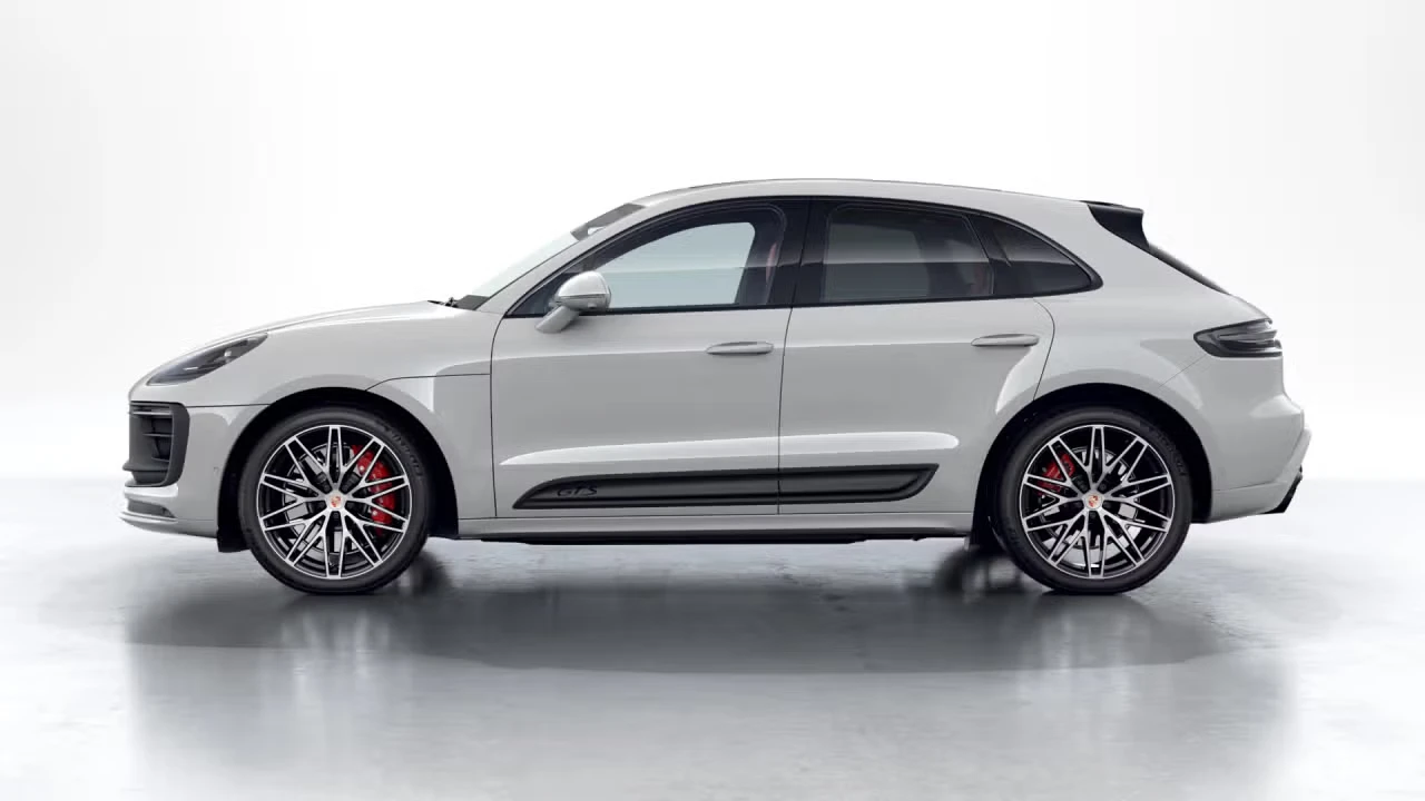 2026 Porsche Macan GTS - Image 12 of 30