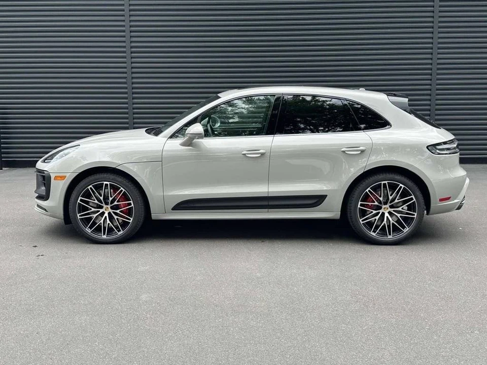 2026 Porsche Macan GTS - Image 2 of 5
