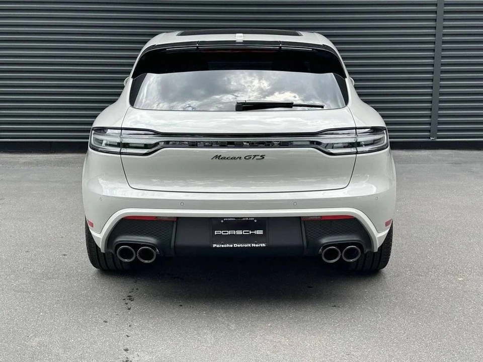 2026 Porsche Macan GTS - Image 4 of 5