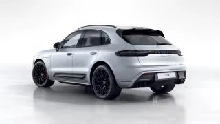2026 Porsche Macan - Image 17 of 30