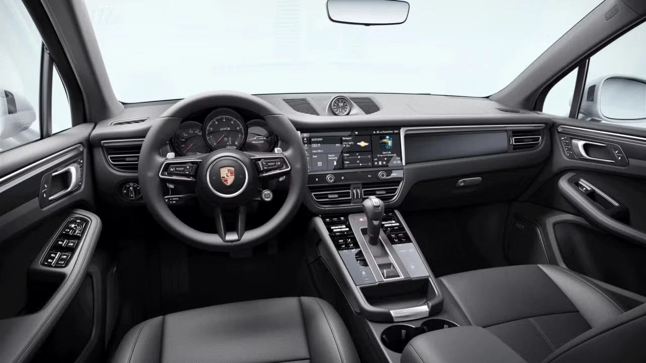 2026 Porsche Macan GTS - Image 28 of 30