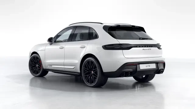 2026 Porsche Macan GTS - Image 22 of 30