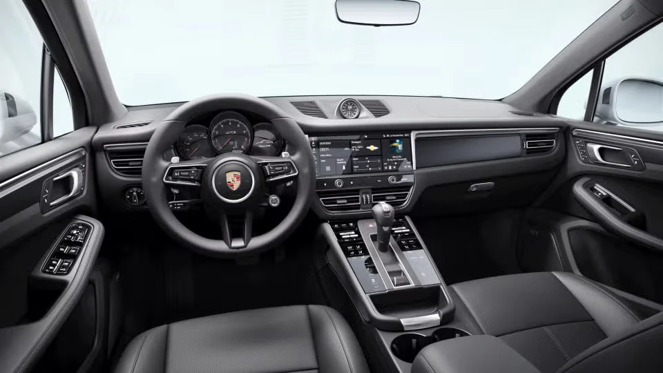 2026 Porsche Macan GTS - Image 27 of 30