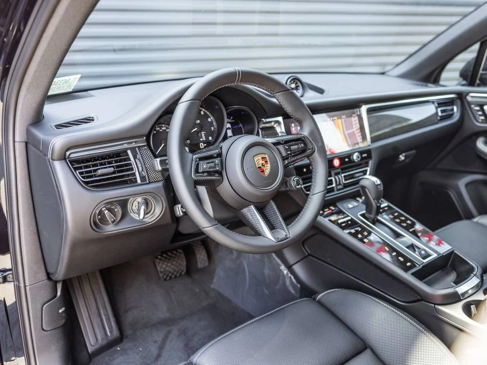 2026 Porsche Macan GTS - Image 4 of 4