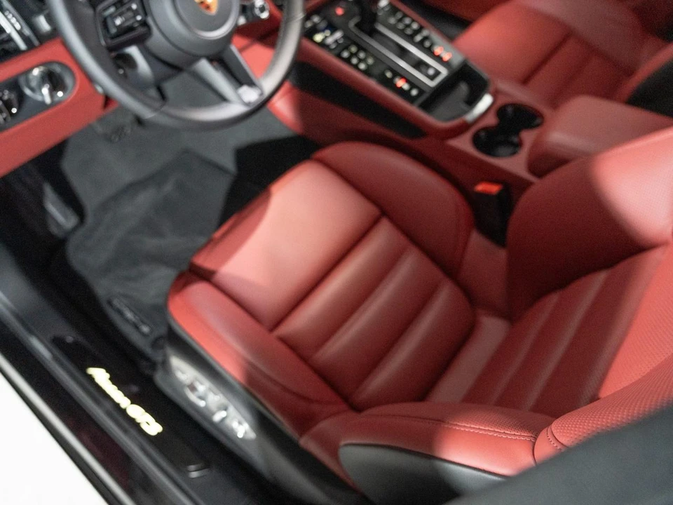 2026 Porsche Macan GTS - Image 14 of 30