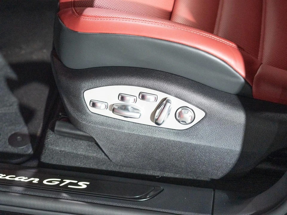 2026 Porsche Macan GTS - Image 13 of 30