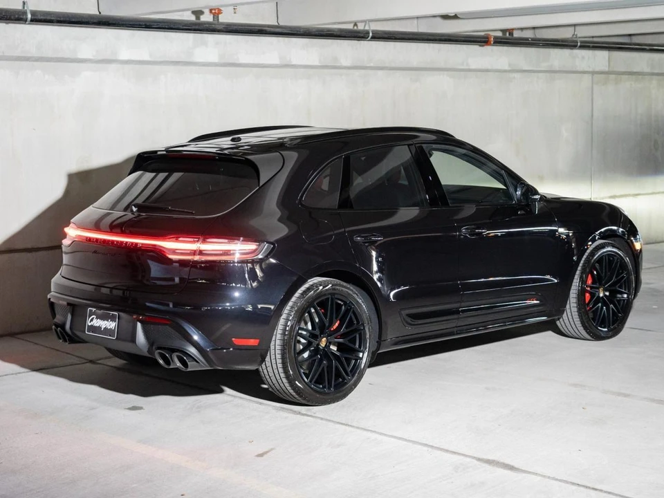 2026 Porsche Macan GTS - Image 9 of 30