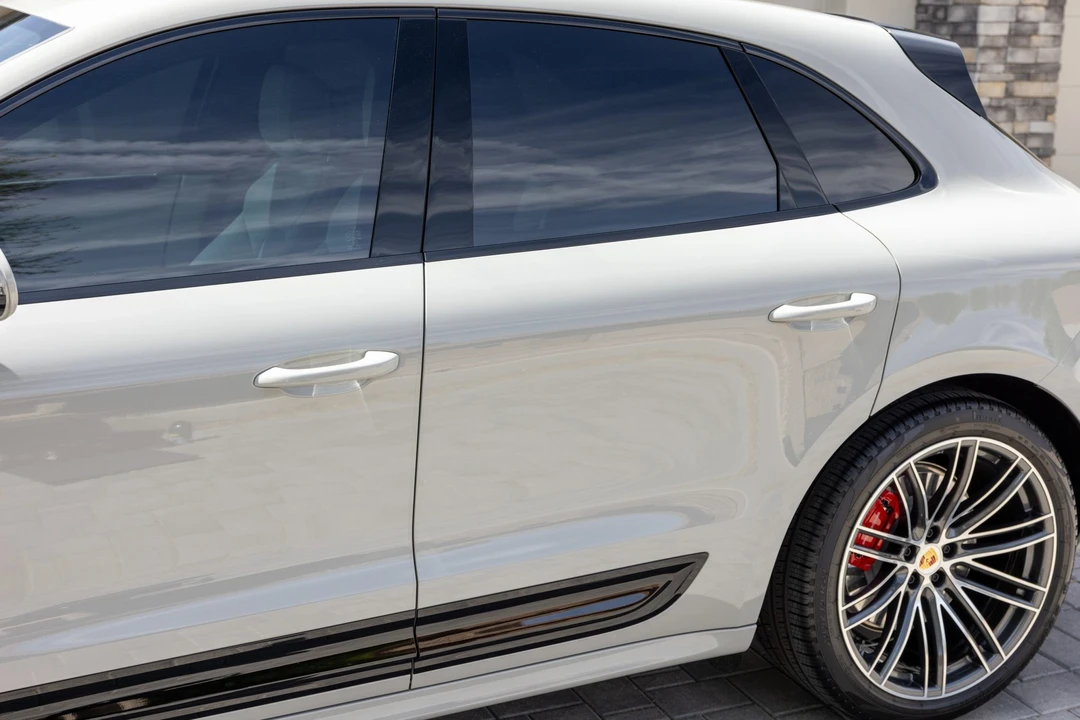 2026 Porsche Macan GTS - Image 17 of 31
