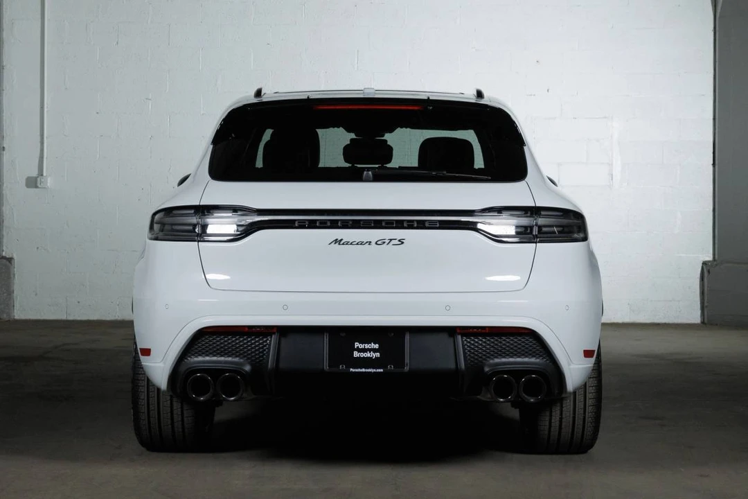 2026 Porsche Macan GTS - Image 4 of 5