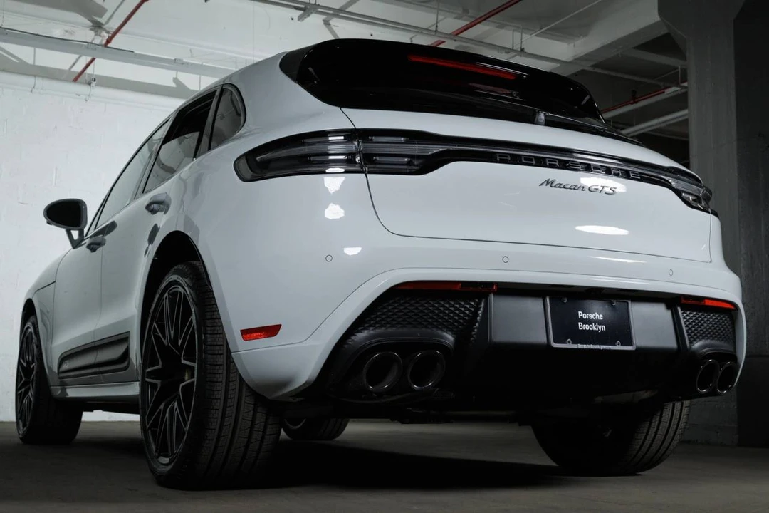 2026 Porsche Macan GTS - Image 3 of 5