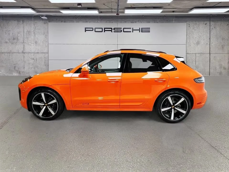 2026 Porsche Macan GTS - Image 11 of 31