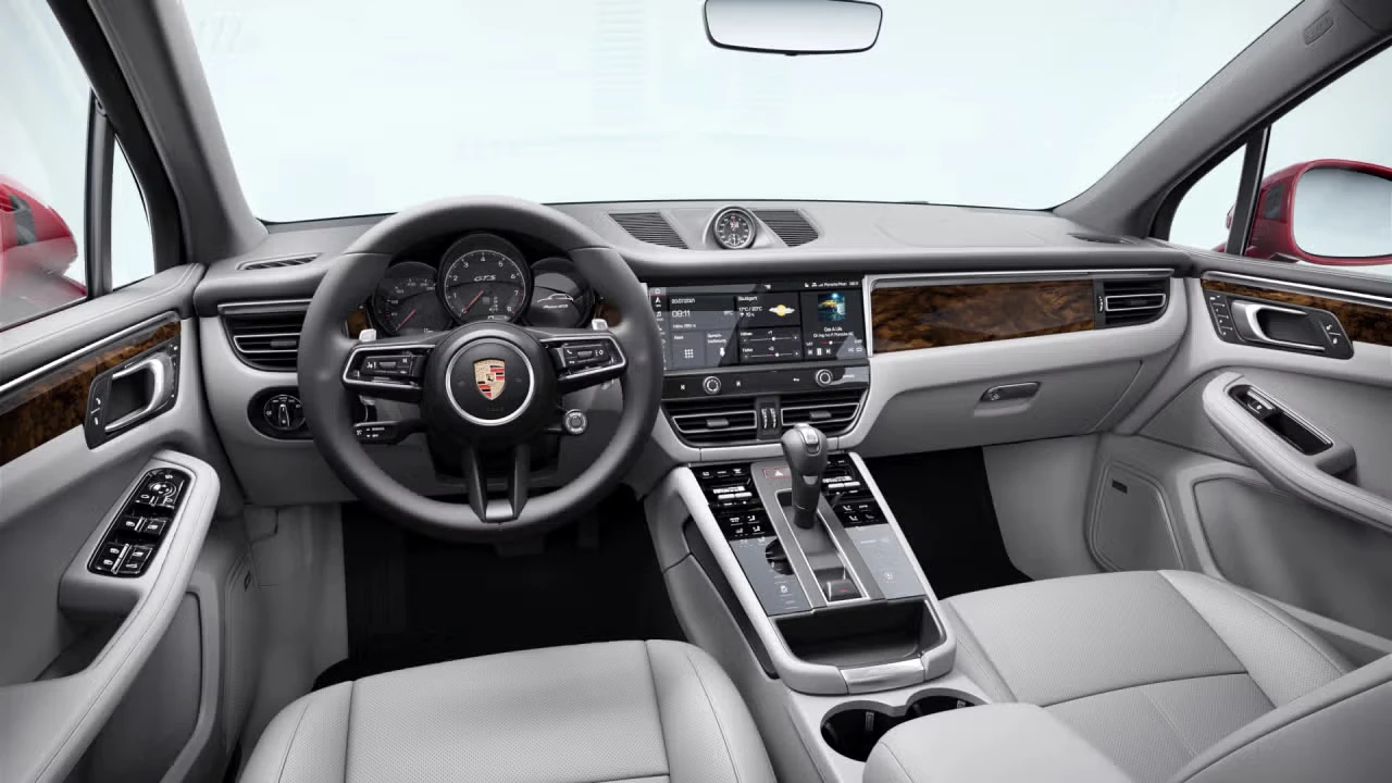 2026 Porsche Macan GTS - Image 28 of 30