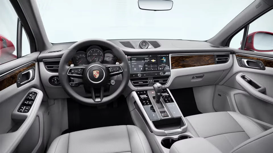2026 Porsche Macan GTS - Image 27 of 30