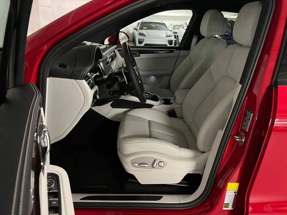 2026 Porsche Macan GTS - Image 5 of 5