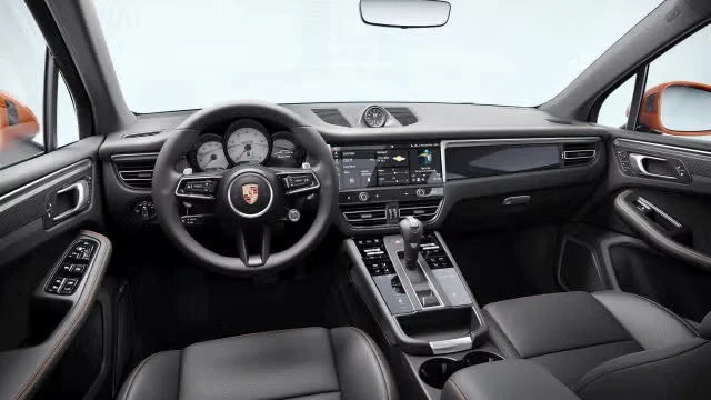2026 Porsche Macan GTS - Image 26 of 30