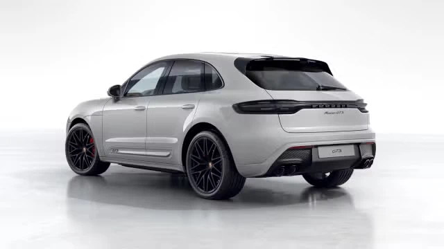2026 Porsche Macan GTS - Image 18 of 30