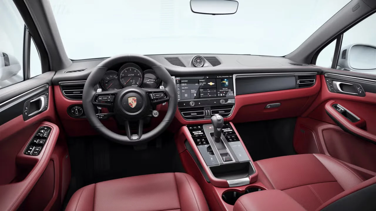 2026 Porsche Macan GTS - Image 28 of 30
