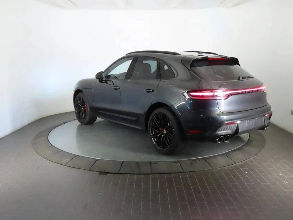 2026 Porsche Macan GTS - Image 3 of 4