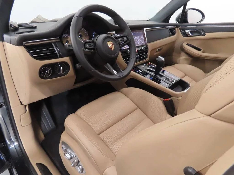 2026 Porsche Macan GTS - Image 4 of 4