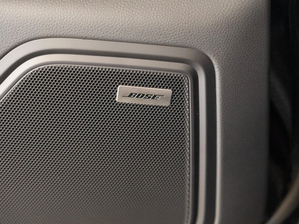 2026 Porsche Macan GTS - Image 18 of 29