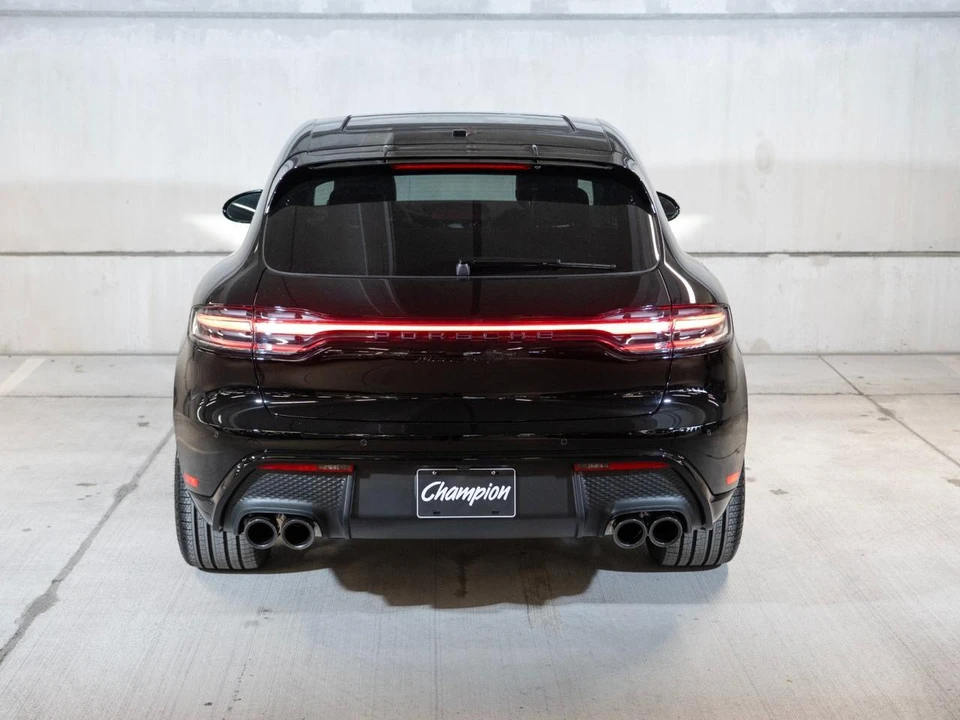 2026 Porsche Macan GTS - Image 10 of 29