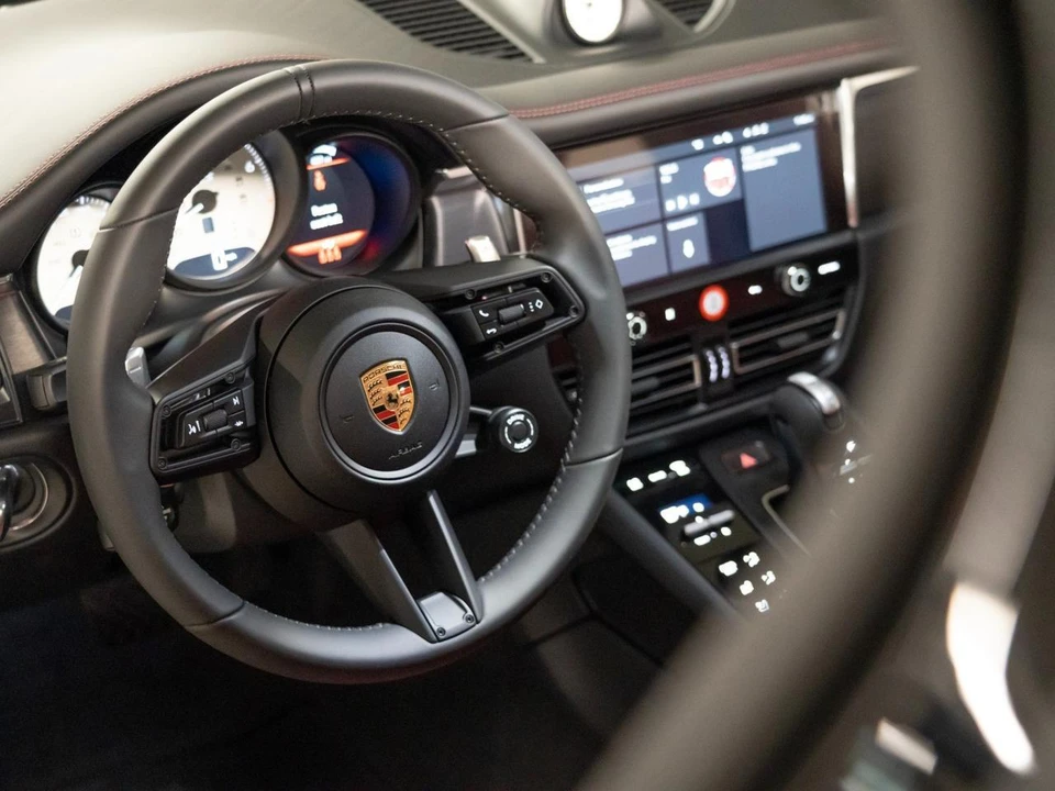 2026 Porsche Macan GTS - Image 15 of 29