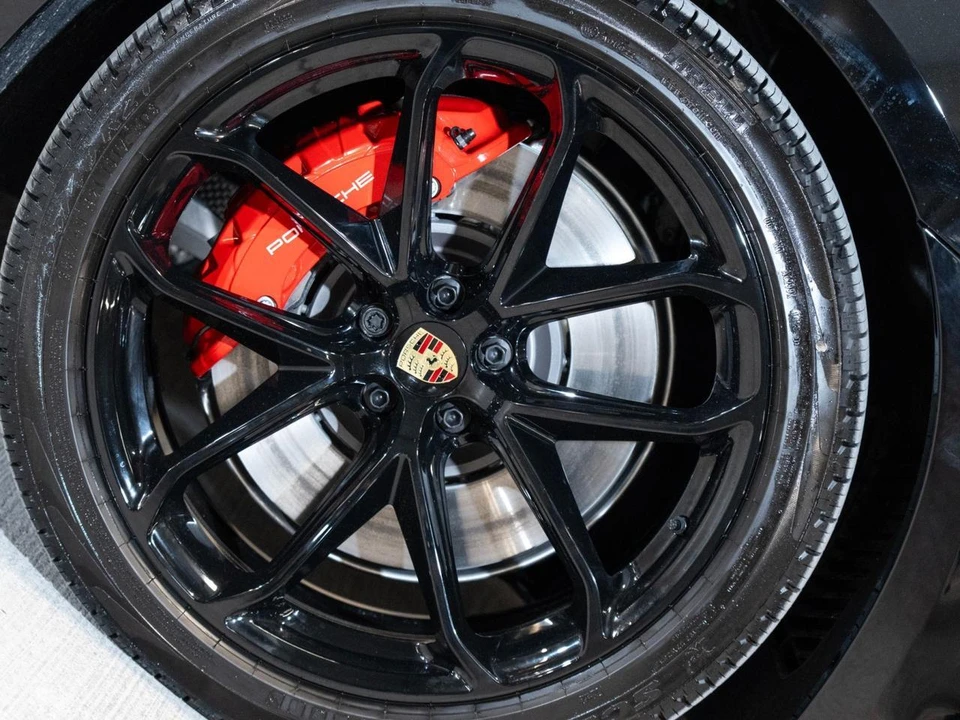 2026 Porsche Macan GTS - Image 11 of 29