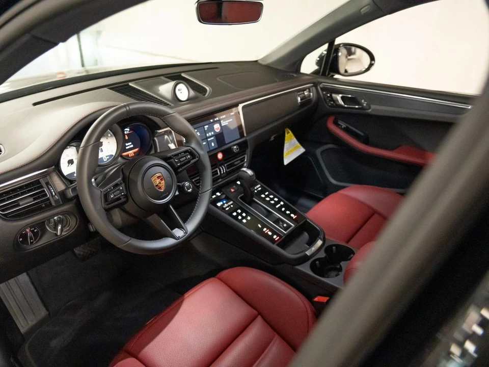 2026 Porsche Macan GTS - Image 4 of 29