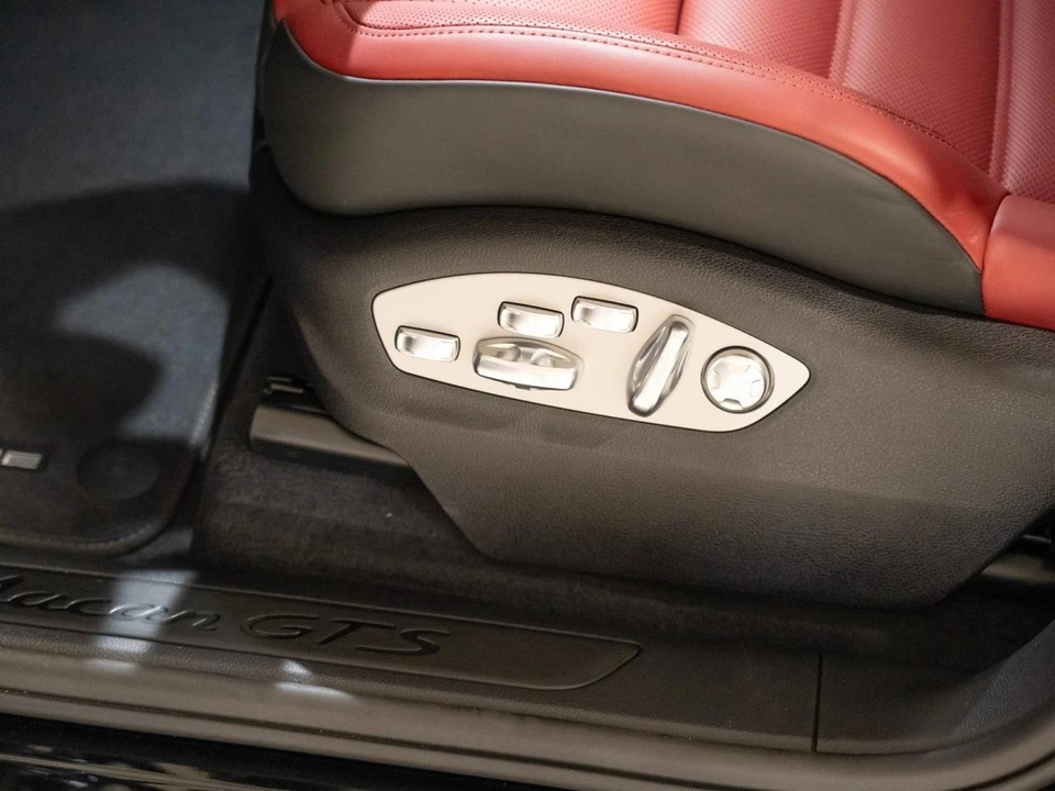 2026 Porsche Macan GTS - Image 13 of 29