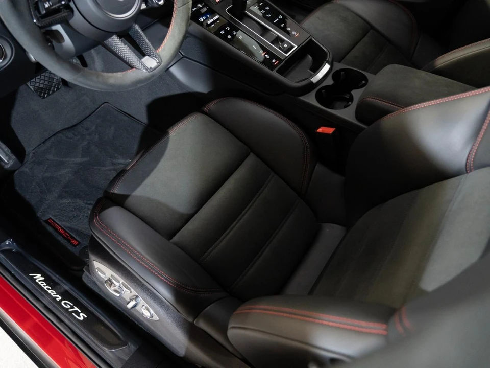 2026 Porsche Macan GTS - Image 14 of 29