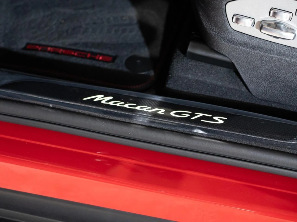 2026 Porsche Macan GTS - Image 12 of 29