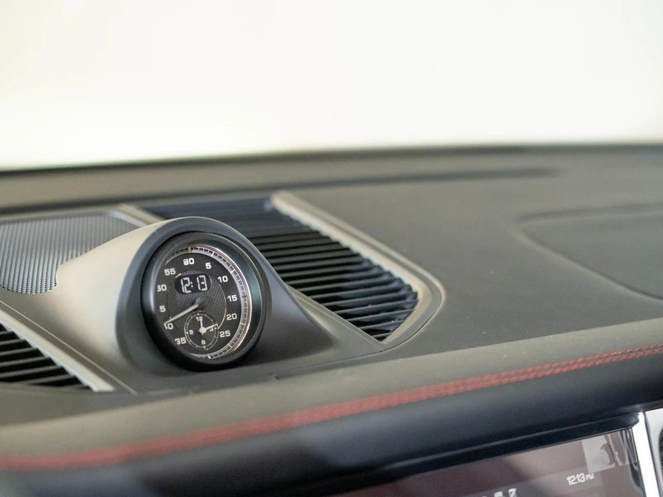 2026 Porsche Macan GTS - Image 20 of 29