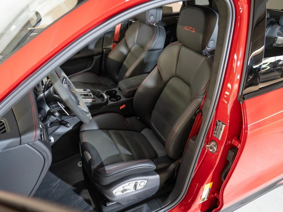 2026 Porsche Macan GTS - Image 5 of 29